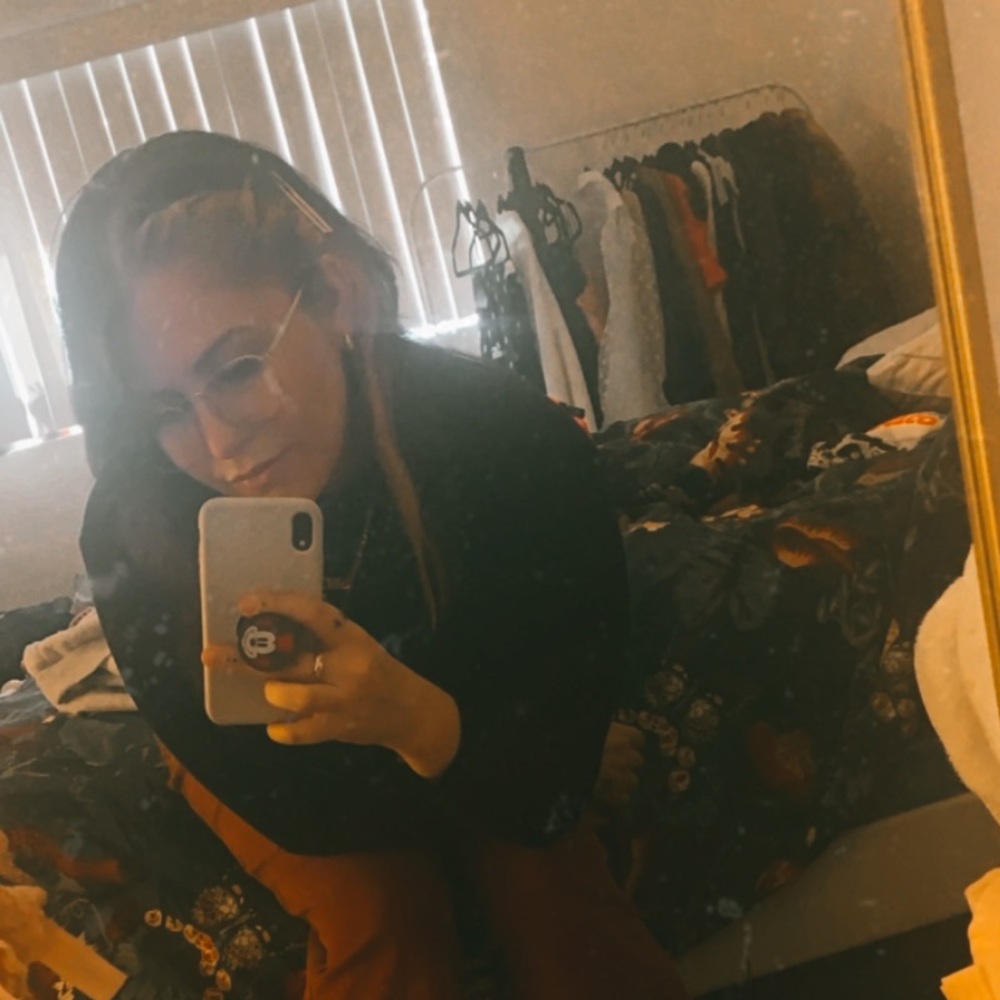 Meet your Posher, Lacey-shea